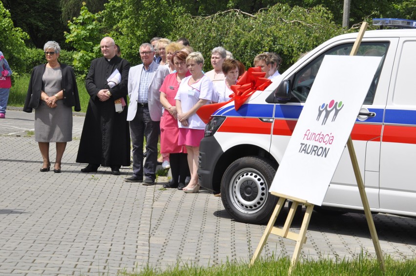 Szpital Wielospecjalistyczny w Jaworznie ma nową karetkę...