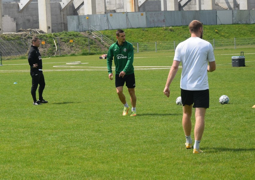 Trening piłkarzy Radomiaka Radom przed niedzielnym meczem z Sandecją Nowy Sącz (ZDJĘCIA)