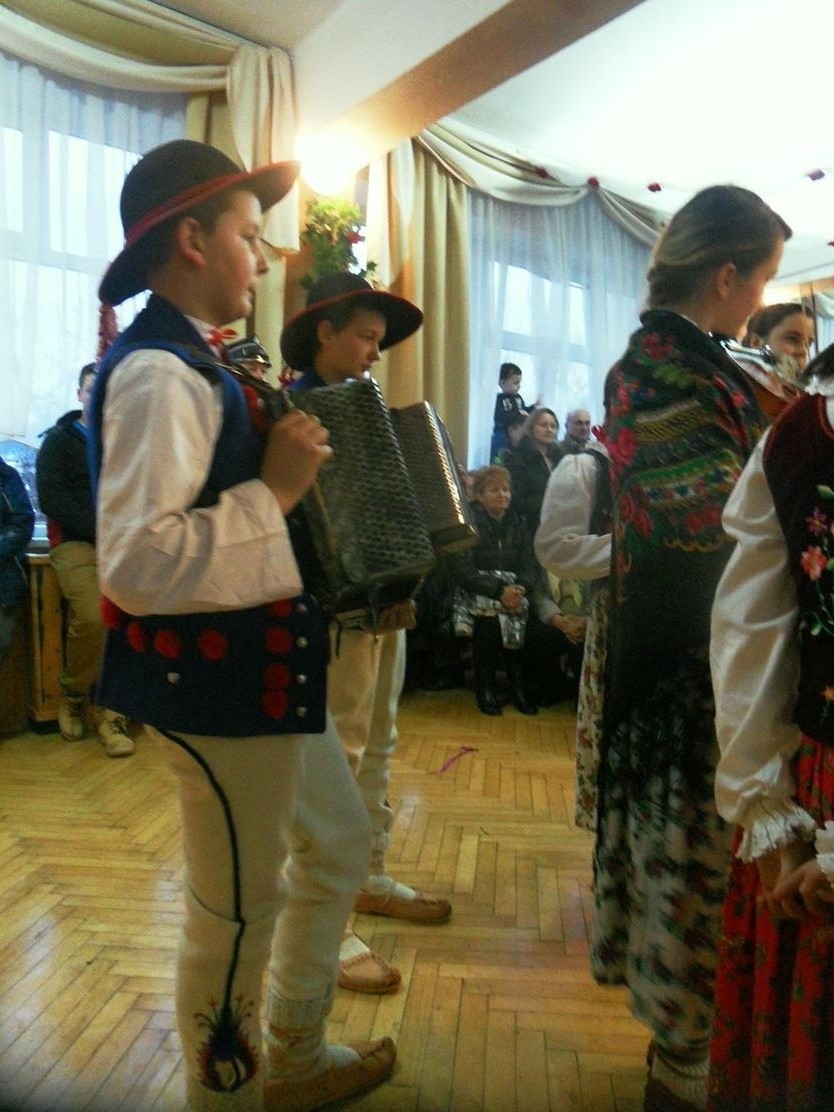 VIII Kolędowanie w Sopotni Małej. Było bardzo kolorowo i radośnie [ZDJĘCIA] 