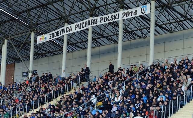 Zawisza przegrał z Lechem 1:2. Dwie czerwone kartki na GdańskiejZawisza Bydgoszcz - Lech Poznań 1:2 (0:1).