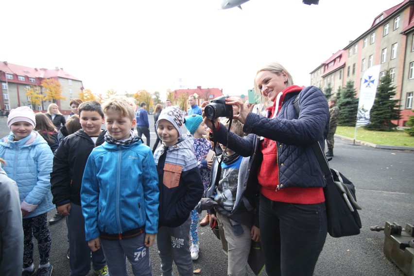 Bytomskie koszary wojskowe otwarte. 34. Śląski Dywizjon...