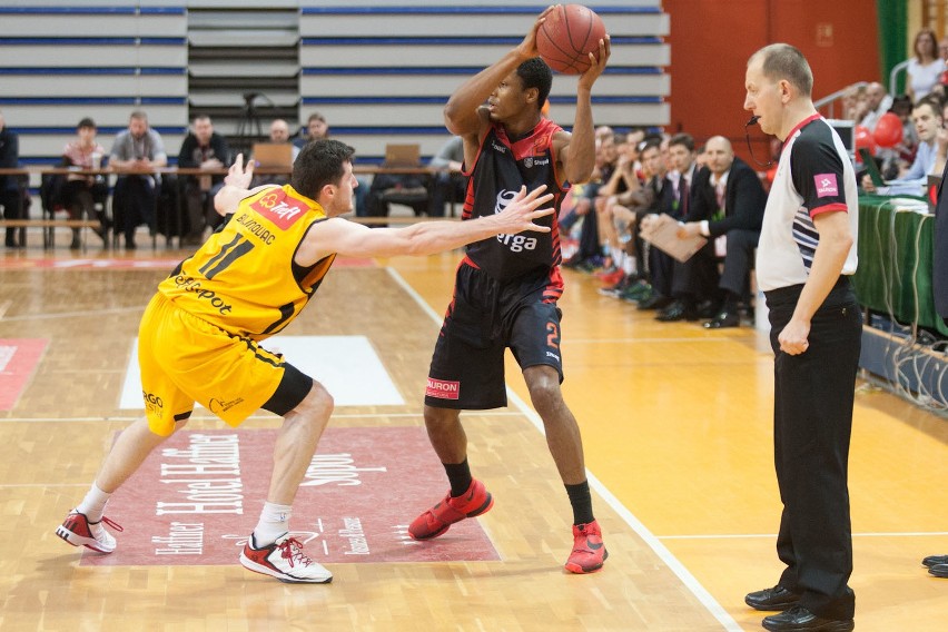 Trefl Sopot przegrał z Energą Czarni 49:61