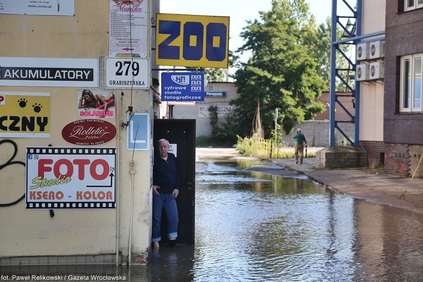 Awaria wodociągowa we Wrocławiu 3 lipca 2015