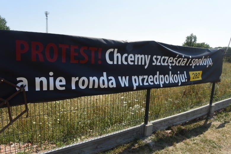 Mieszkańcy Łazu rozpoczęli protest dotyczący obwodnicy już w...
