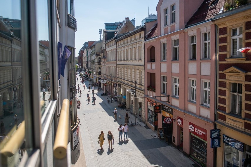 Zdecydowanie więcej osób umarło na wsiach (1184/100 tys....