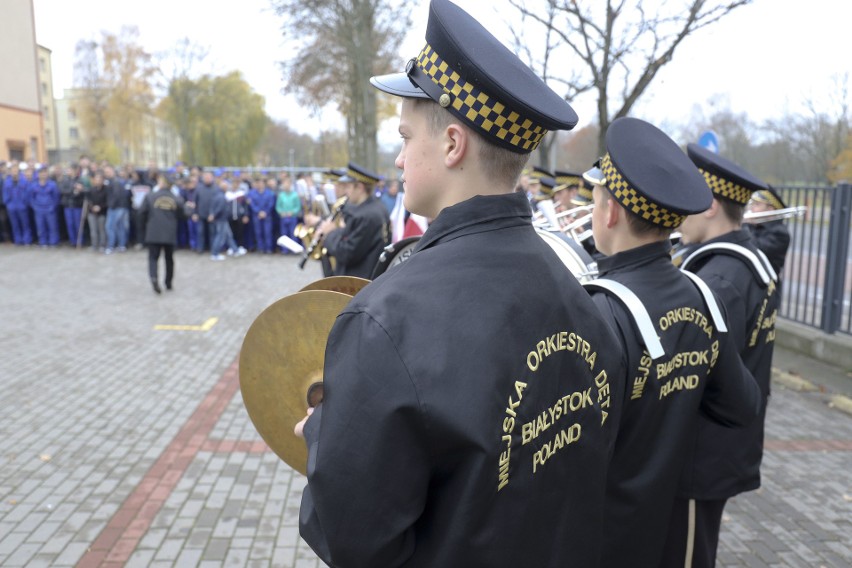 Zespół Szkół Mechanicznych w Białymstoku odsłonił...