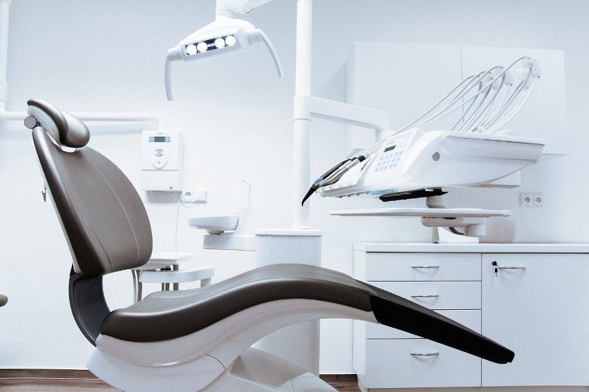Prywatne leczenie u stomatologa bywa kosztowne. Jednak wiele...