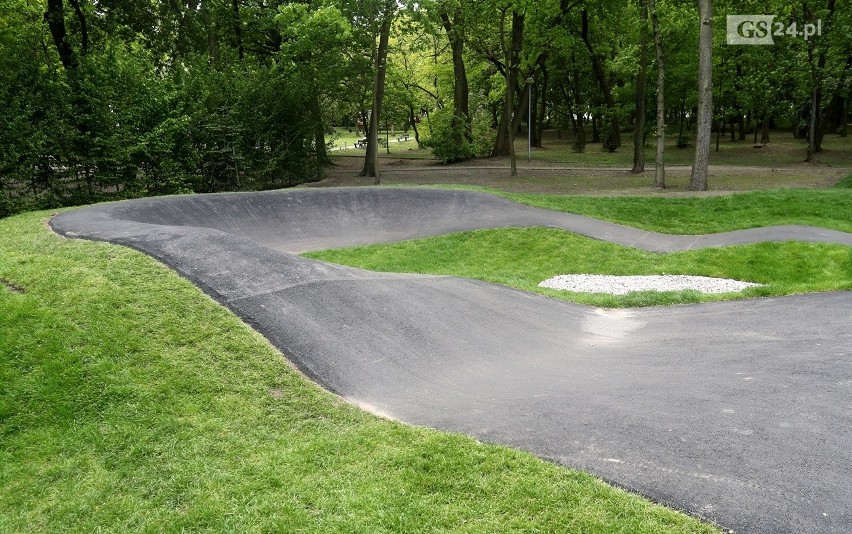 Pierwszy w Szczecinie pumptrack gotowy. Można już korzystać z toru rowerowego [ZDJĘCIA]