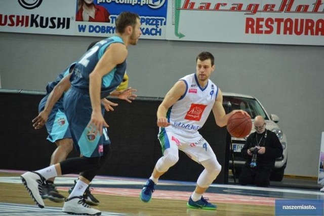 Ostatnie derby koszykarzy rozegrano rok temu. We Włocławku Anwil wygrał 82:67.