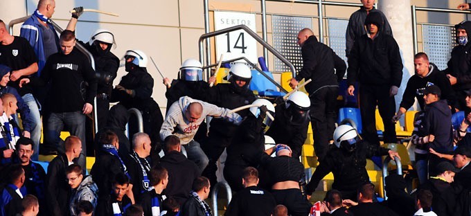 Fotoreportaż z meczu i zadymy na stadionie