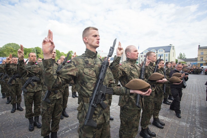 Kilkudziesięciu nowych żołnierzy Wojsk Obrony Terytorialnej...