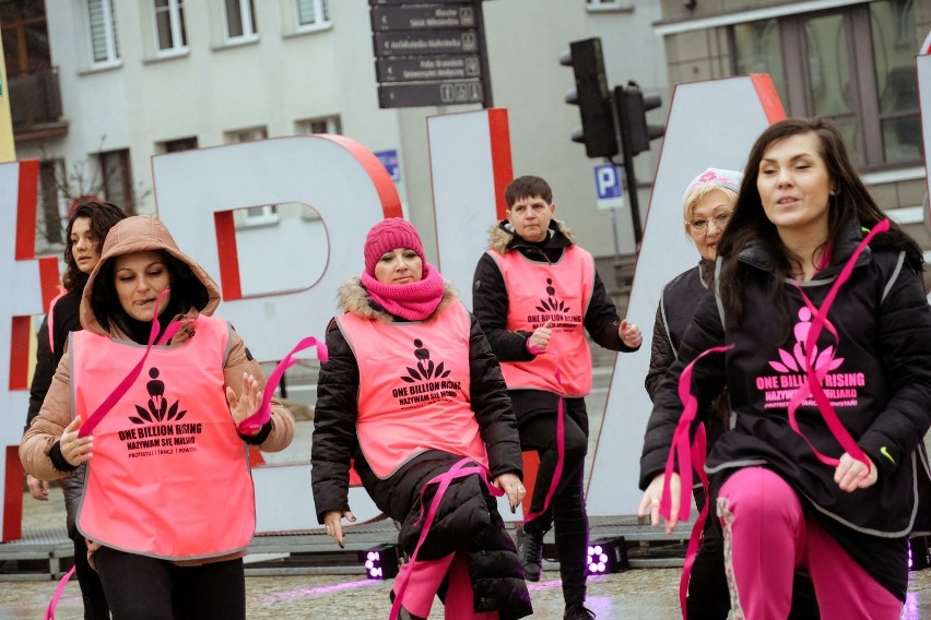 Akcja "Nazywam się miliard". Białostoczanki zatańczyły, by zwrócić uwagę na przemoc wobec kobiet