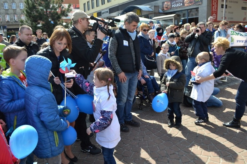 Zabrze: happening kampanii "Niebieskie Zabrze" na rzecz...