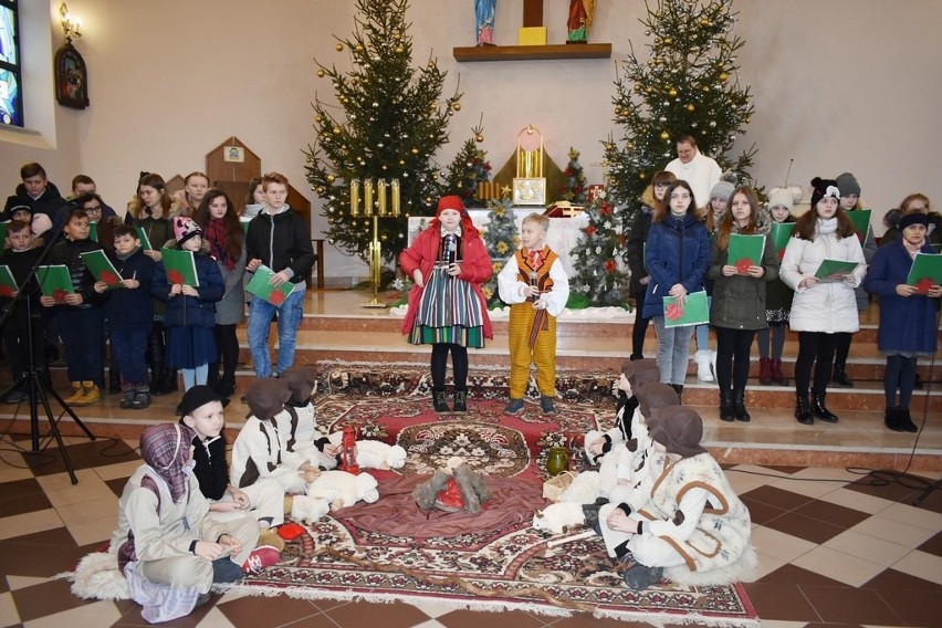 Jasełka zaprezentowano w kościele w Rusinowie.
