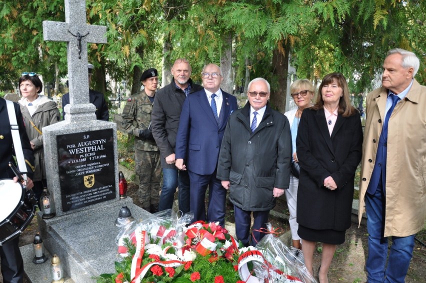 Uroczystości odbyły się na Starym cmentarzu w Wejherowie...