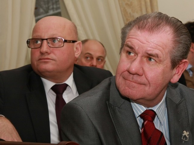 Włodzimierz Smolarek (z prawej) ma być "twarzą" ośrodka. Z lewej starosta międzychodzki Julian Mazurek.