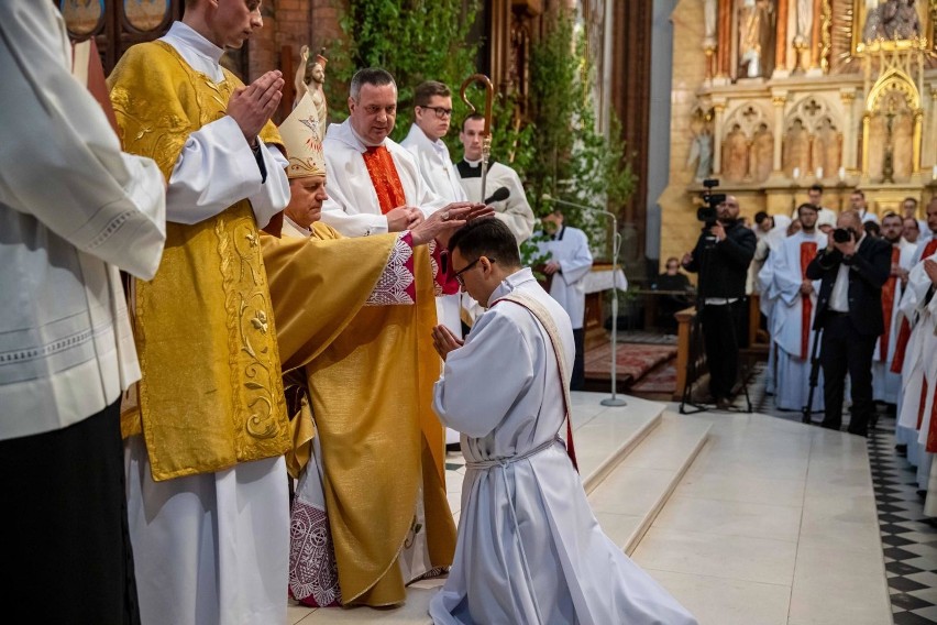 Trzej diakoni z archidiecezji białostockiej są już po święceniach. Mamy trzech nowych kapłanów (zdjęcia)