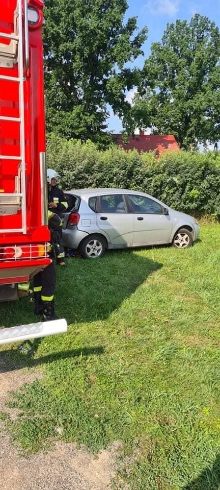 Bobry. Zderzenie samochodu osobowego z ciężarowym na trasie Ełk – Grajewo