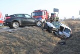 Groźny wypadek we Wrocławiu. BMW wyprzedzało w korku