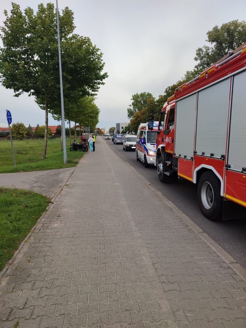 Pechowy poranek na drogach powiatu grodziskiego. Jedna osoba trafiła do szpitala