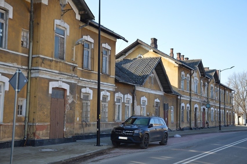 Stalowa Wola. Ludzkie szczątki na strychu budynku dworca kolejowego w Rozwadowie! Co się stało?