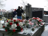 W Sandomierzu na Cmentarzu Katedralnym oddano hołd Żołnierzom Wyklętym. Złożono kwiaty i zapalono znicze.  