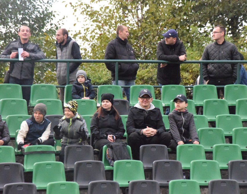 W sobotę 16 października Star Starachowice grał na własnym...