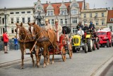 Bydgoszcz. Przemarsz kolumny strażackiej z Placu Wolności na Stary Rynek [zdjęcia]