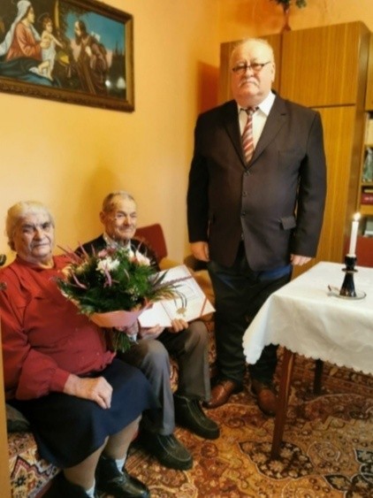 Państwo Dziedzicowie z Oleśnicy świętowali kamienne gody. Są razem już 70 lat! (ZDJĘCIA)