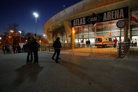 Fani Sade zapełniają Atlas Arenę.