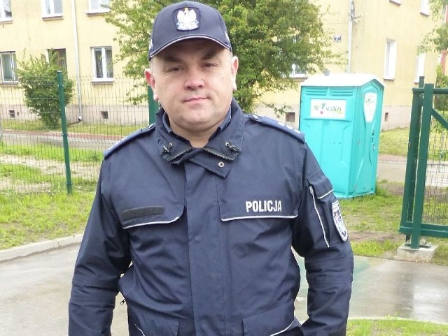 Komisarz Piotr Zalewski, komendant powiatowy policji w Suchedniowie (na zdjęciu) ogłosił konkurs na nowego szefa komisariatu w Suchedniowie. 