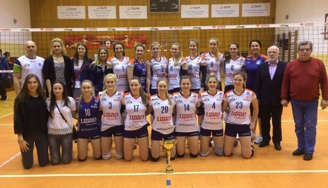 Prezentuje się ekipa juniorek KS Pałac Bydgoszcz.