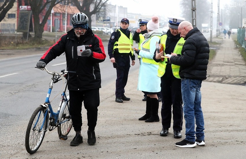 Niebezpiecznie na przejazdach kolejowych. Akcja szczecińskich służb [ZDJĘCIA, WIDEO]