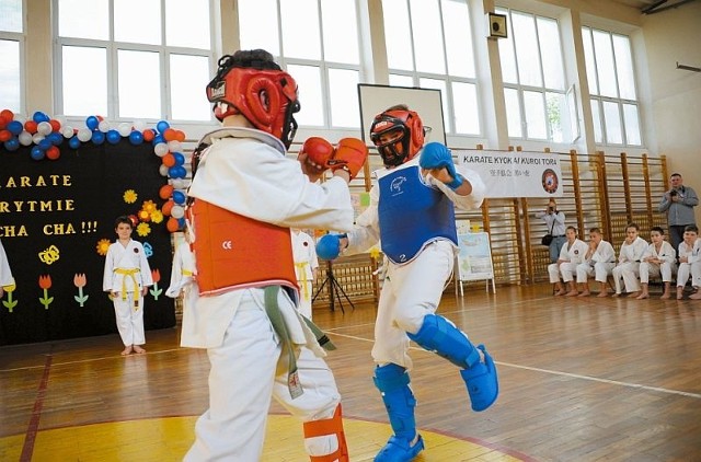 Taniec i karate na festiwalu