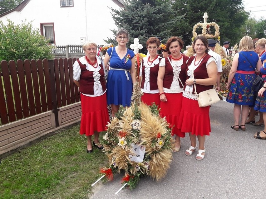 Takie piękne wieńce można było oglądać na dożynkach w...