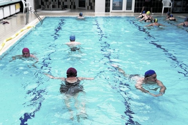 Pierwsze kursy nauki pływania rozpoczną się już na początku września. Oferta białostockich pływalni jest jeszcze szersza. Można zapisać się m.in. na zajęcia aqua aerobiku.