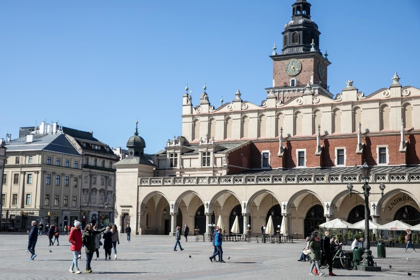 Stare Miasto – 6 stacji: Krupnicza, Batorego, Szlak,...