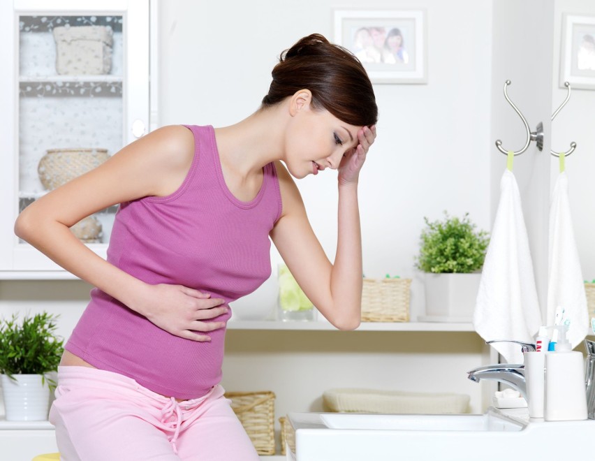 Uderzenia gorąca w ciąży mogą pojawić się na każdym jej...