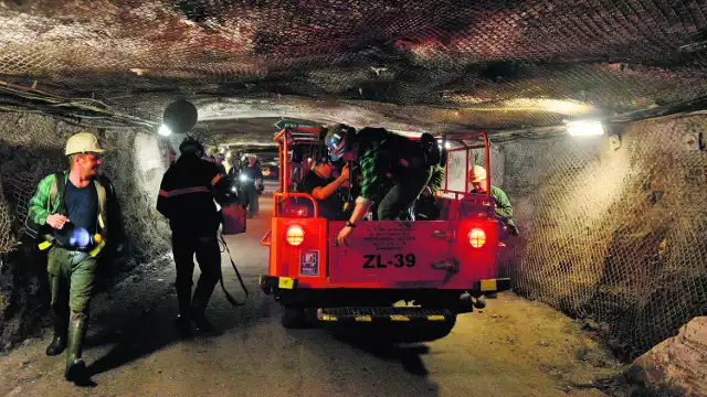 KGHM: w kopalni żwiru wczasowiskoWyrobiska podziemne (na zdj.) wypełnia się piaskiem z kopalni Obora, którą teraz trzeba zrekultywować
