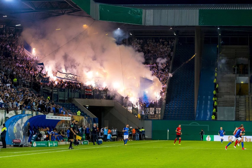 Pirotechnika na meczu Hansa - Hertha