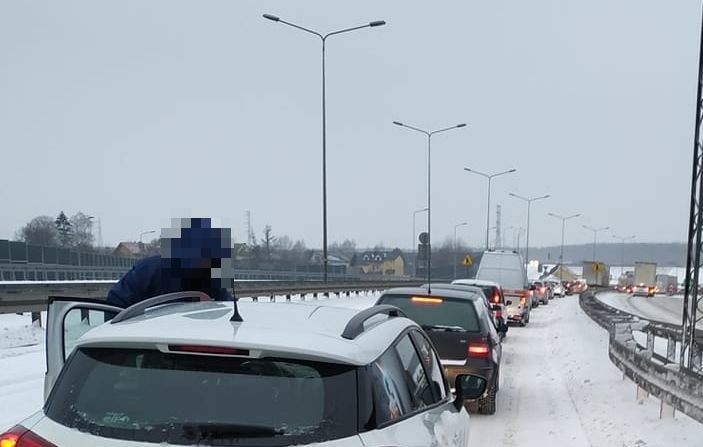 Korek na ulicy Łódzkiej w Kielcach