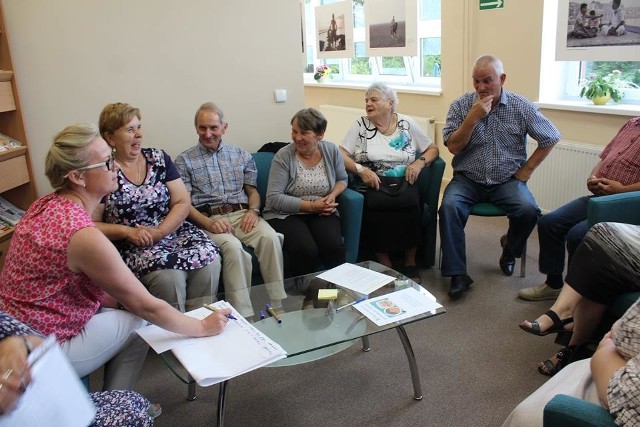 Liczna, bo niemal 40-osobowa  grupa seniorów, chciała podzielić się swoimi uwagami na temat różnych sfer i dziedzin życia w gminie Lisewo