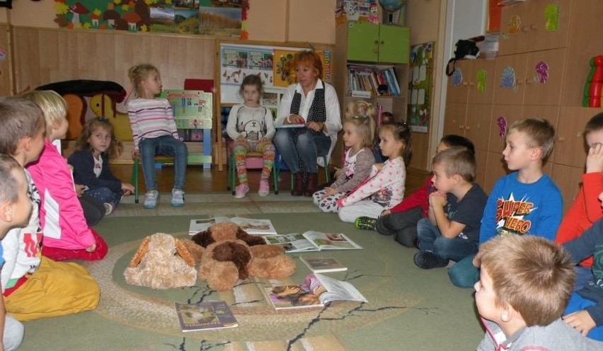 Bibliotekarki z Pińczowa czytały przedszkolakom