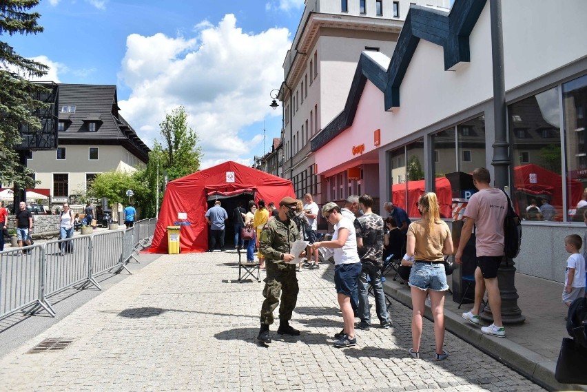 Mobilne punkty szczepień już wcześniej powstały w innych...