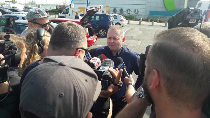 Policyjna prowokacja w Katowicach: ludzie pomogli pijanemu...