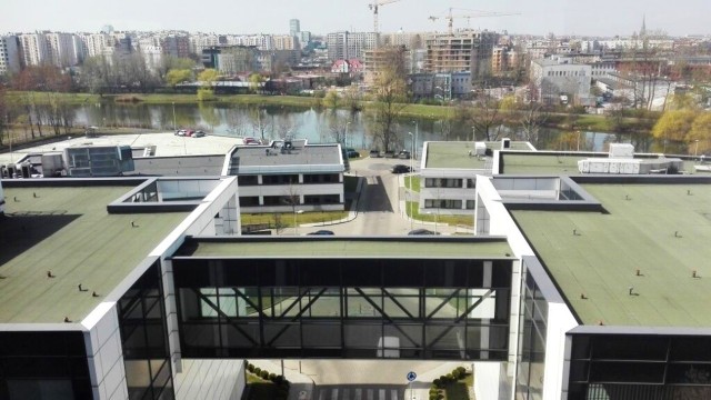 Centrala Grupy eSky znajduje się w Katowicach, w biurowcu Green Park przy al. Murckowskiej.Zobacz kolejne zdjęcia. Przesuwaj zdjęcia w prawo - naciśnij strzałkę lub przycisk NASTĘPNE