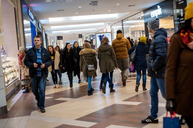 Black Friday 2017. Już w piątek, 24 listopada Black Friday, czyli dzień największych obniżek w sklepach. Jakie będą promocje w Polsce? Gdzie będą najniższe ceny w Czarny Piątek?>> Najświeższe informacje z regionu, zdjęcia, wideo tylko na www.pomorska.pl 