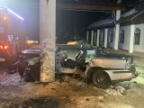 Wypadek na granicy. Na trasie Głuchołazy-Zlate Hory samochód osobowy uderzył w słup. Na miejscu zginęło dwóch mężczyzn