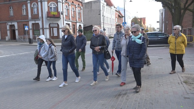 W trakcie spaceru historycznego zwiedzono miejsca związane z książkami i literaturą, jak dawne biblioteki, domy ludzi pióra, dawne księgarnie, miejsca opisane w poezji i prozie