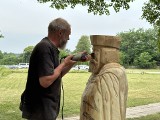 Międzynarodowy Plener Rzeźbiarski w Sulejowie. Finał podczas wojewódzkiego pikniku już w niedzielę ZDJĘCIA